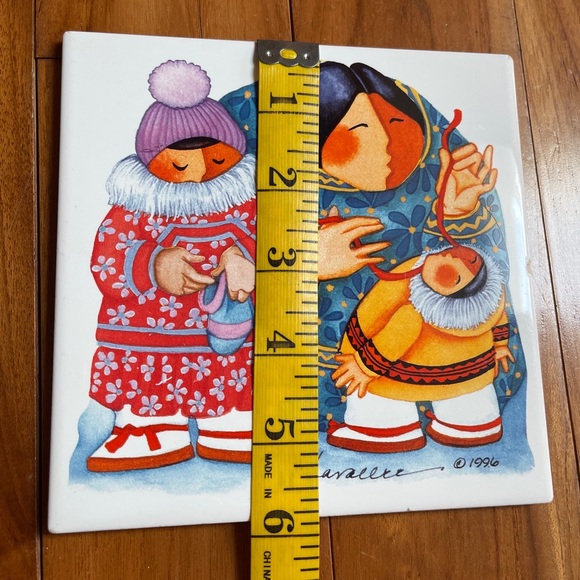 Rare Barbara LaVallee Signed 1996 Tile Trivet  Igloo Eskimos Mother Child Native - Picture 8 of 9